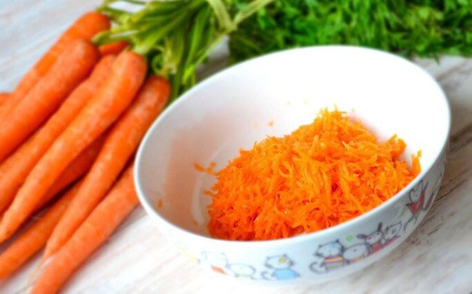 carottes râpées pour le petit déjeuner du régime japonais